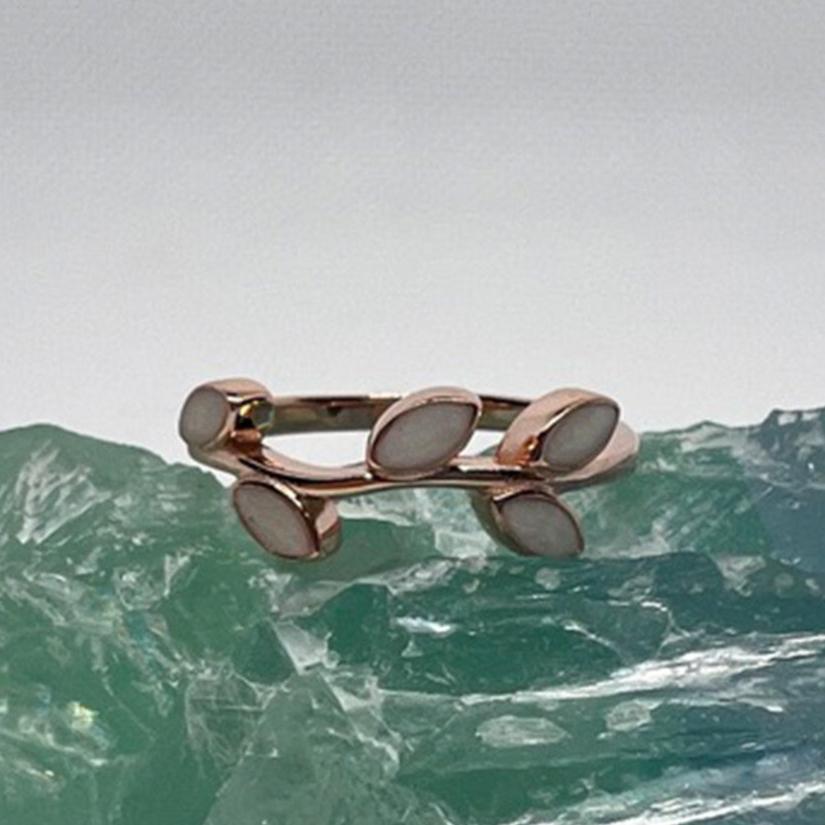 Ivory - Ring