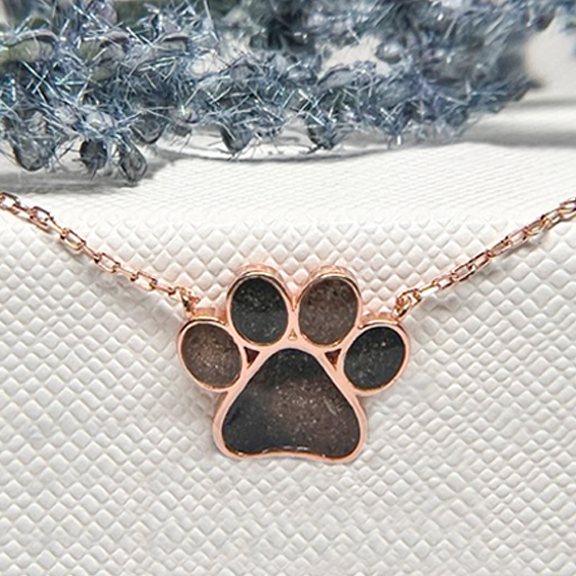 Aria Necklace featuring custom ashes stone, crafted in high-quality sterling silver. A keepsake for life’s memories.